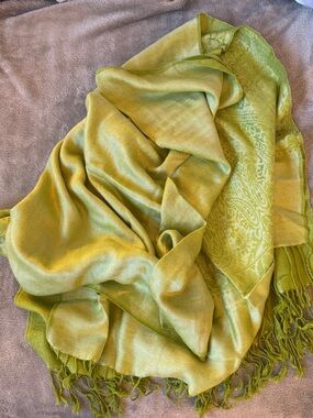 CASHMERE AND SILK PASHMINA LIME GREEN MADE IN TURKEY